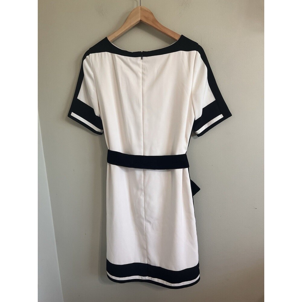 Ann Taylor belted shift dress in a black &white color block design size Small - Picture 3 of 8